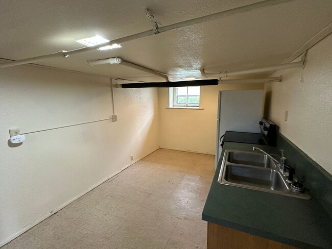 Photo - A465 Unit 465 1/2 N 6th Street