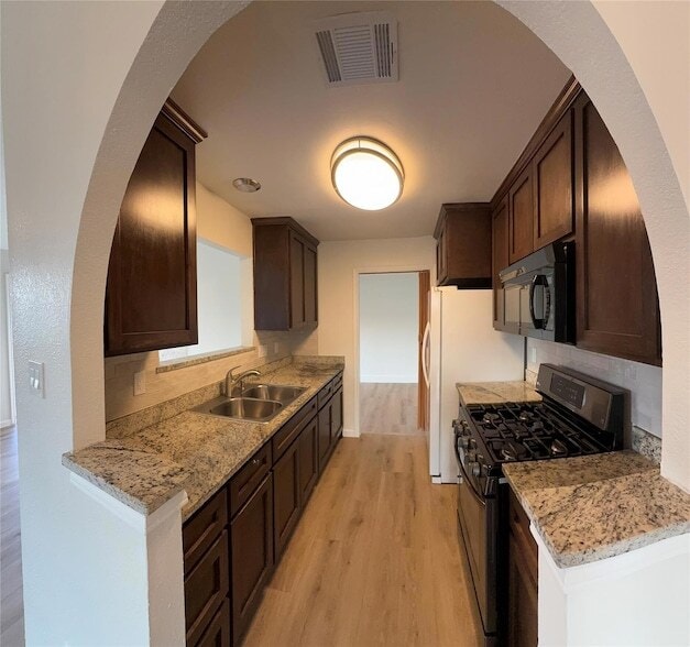 Photo - 508 Andover Cove