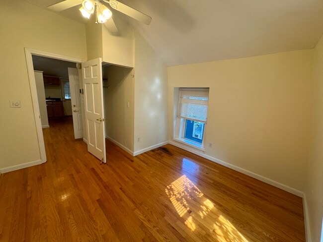 Photo - 24 Henderson St Unidad #3