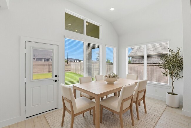 Photo - 11119 Midland Hawthorn Pl