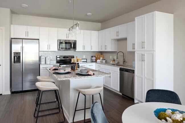 2HAB, 2BA - 1,150 ft²