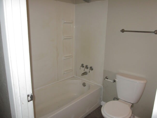 Photo - 213 Ragan St House