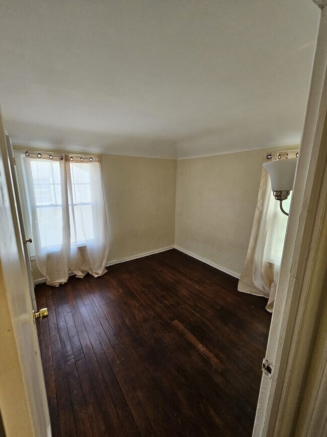 Photo - Charming Duplex with Private Entrance