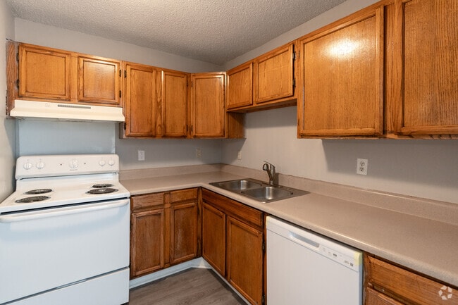 2BD,1BA-882 SF