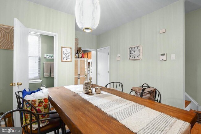Photo - 2127 Kater St