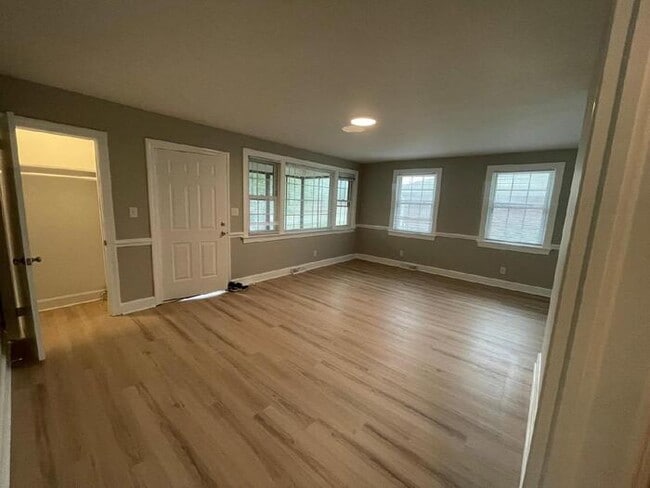 Photo - 3 Bedroom 1 Bath Totally Renovated Propoerty.