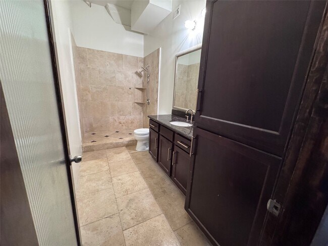 Photo - 705 Main St Unit 305