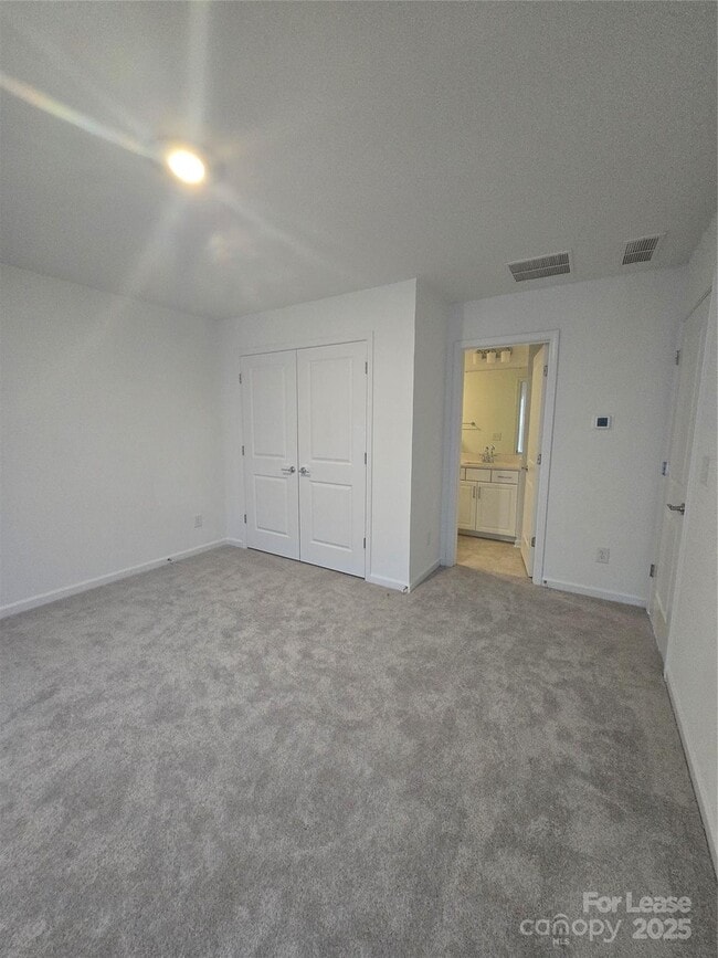 Photo - 3124 Stelfox St