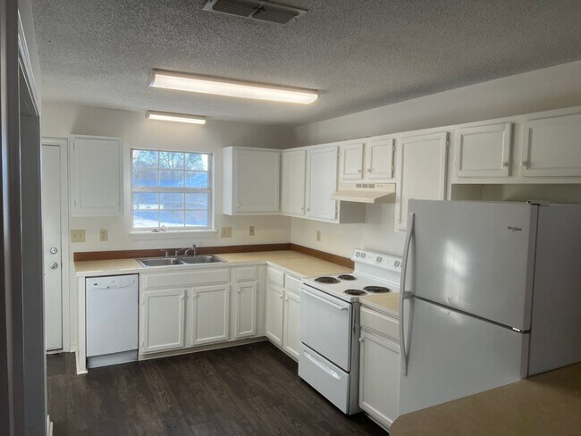 Photo - 2 Bed 1 Bath Duplex