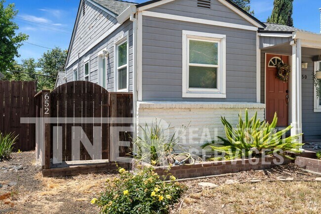 Building Photo - 652 Dittmar Way Rental