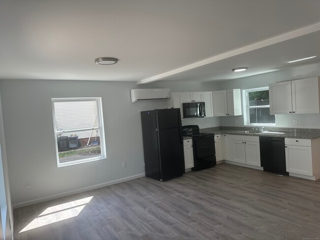 Photo - 86 West St Unit A