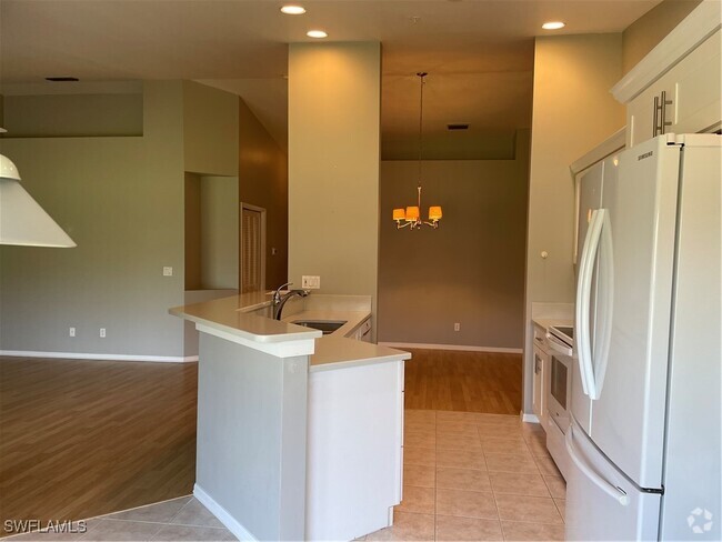 Building Photo - 2925 Cypress Trace Cir Unit 203 Rental