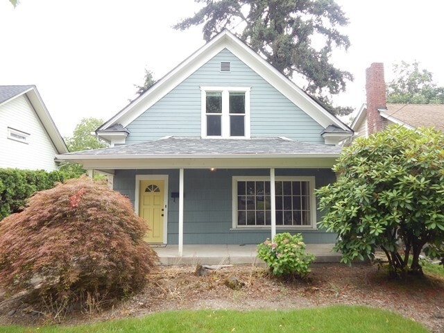 Building Photo - 2Bd/2Ba Two Story House - Available Soon!