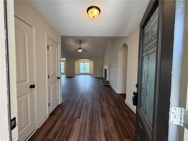 Photo - 2125 Savannah Dr