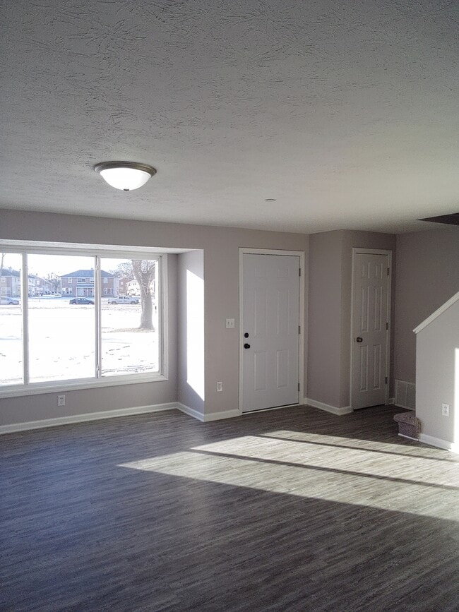 Photo - 15 Indianwood Blvd Unit 15