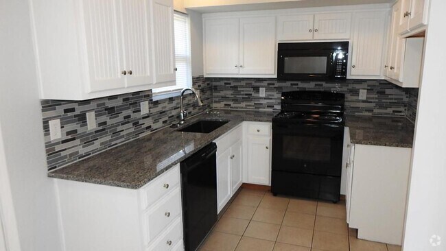 Building Photo - 620 N Hocker Ave Rental