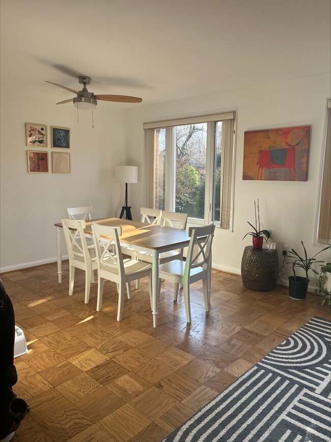 Photo - 2400 41st St NW Unidad 204