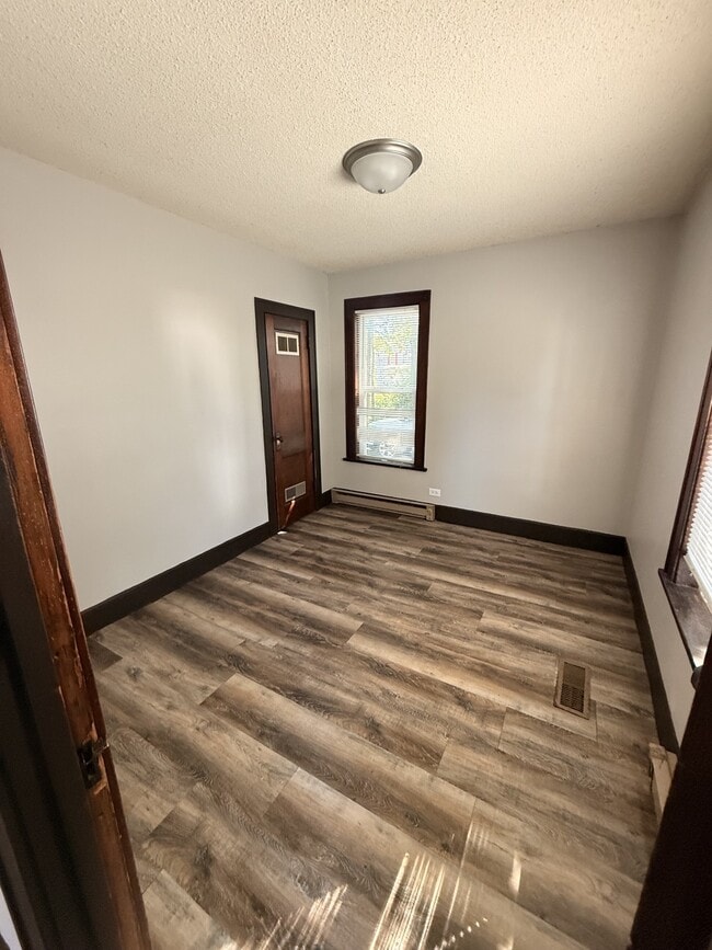 561 Franklin St Unit 2