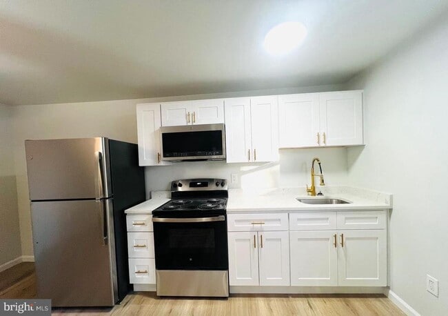 401 Blue Bell Rd