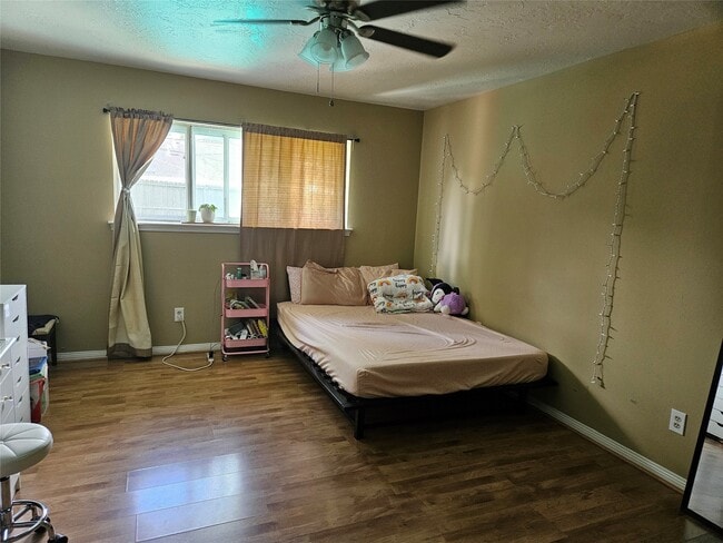 Building Photo - 9231 Stroud Dr Rental