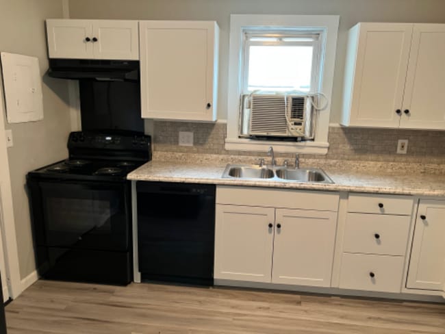 Photo - 224 Harris St