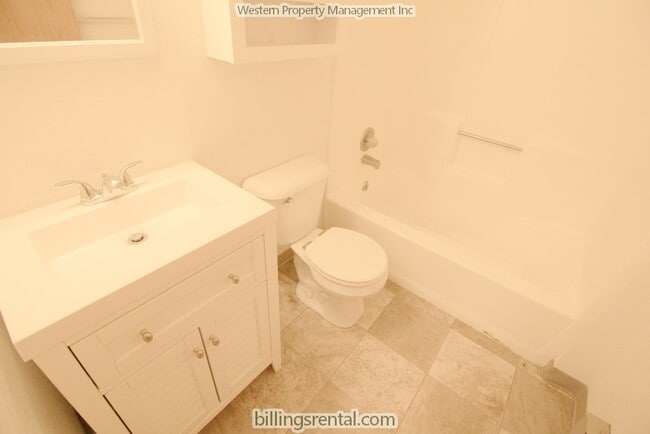 Bathroom - 937 N 17th St Unit #B