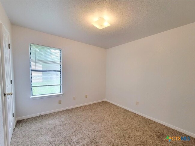 Photo - 4005 Hitchrock Dr