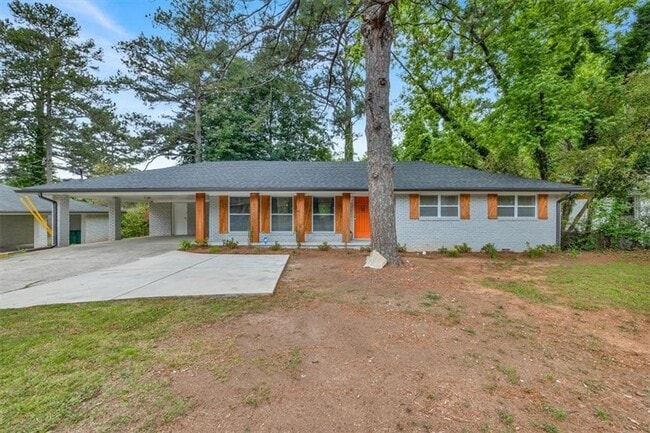 Building Photo - 2271 Columbia Dr Rental