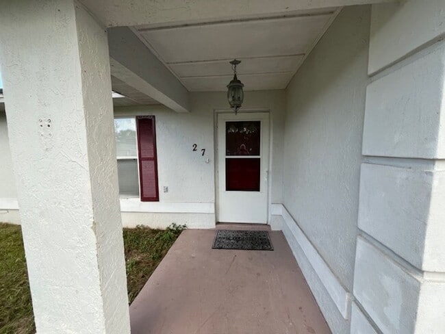 Building Photo - 4/2 home in Silver Spring Shores