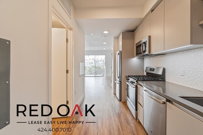 Photo - Fantastic, Modern Studio Featuring a Priva... Unidad 403