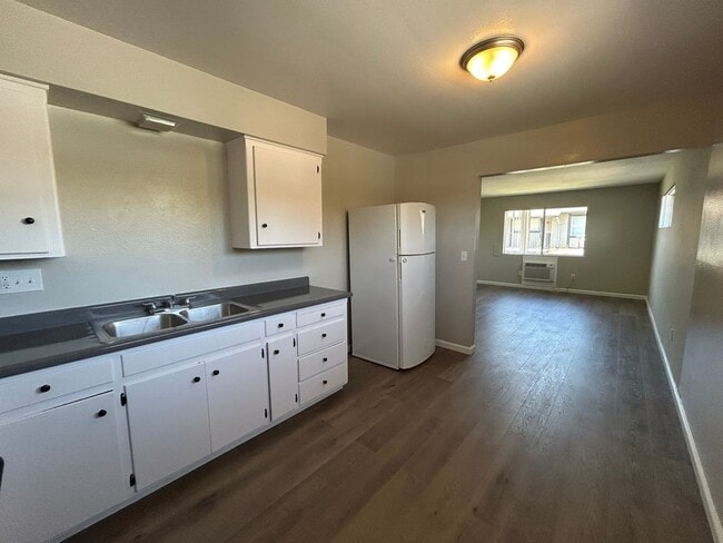 Photo - 816 Sutter Ave Unit #C
