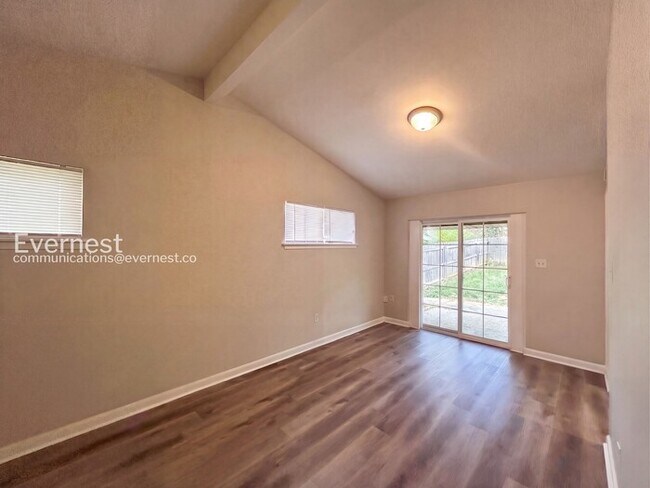 Photo - 8694 Yorktown Dr