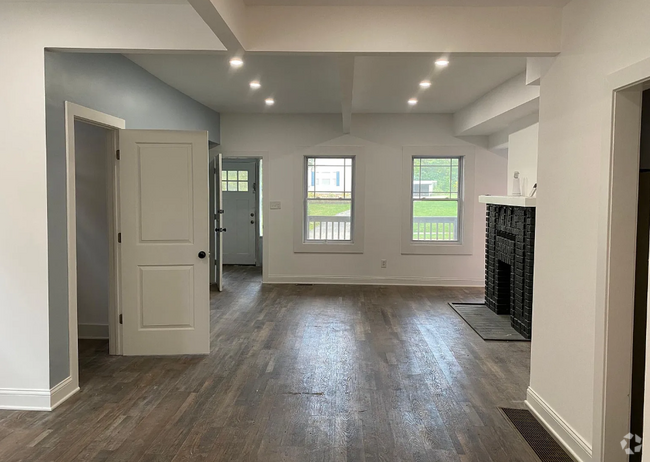 Building Photo - 1848 Lee Rd Unit 2 Rental