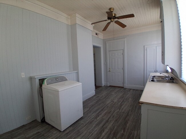 Photo - 1010-1 Vermilion-N