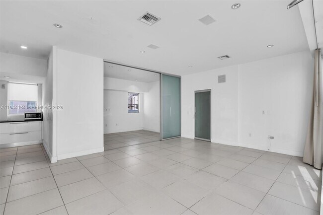 Photo - 229 8th St Unidad C