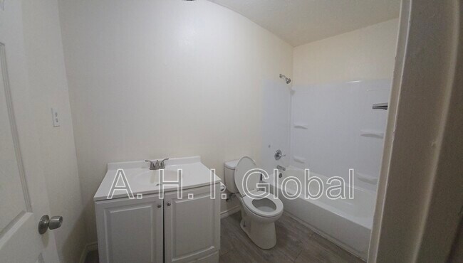 Photo - 1033 Dunaway St