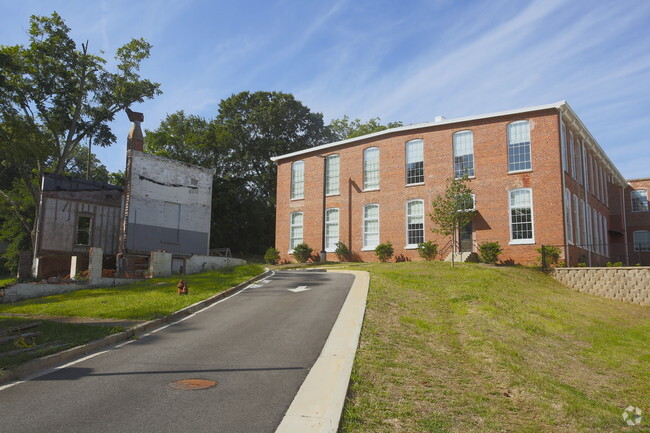 Mary-Leila Lofts