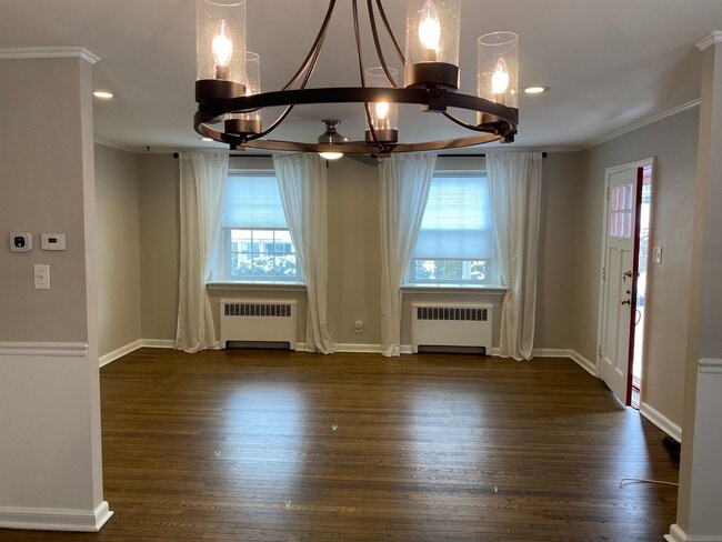 Photo - Gorgeous 3-Bedroom Townhouse in Ardmore! Available mid-September!