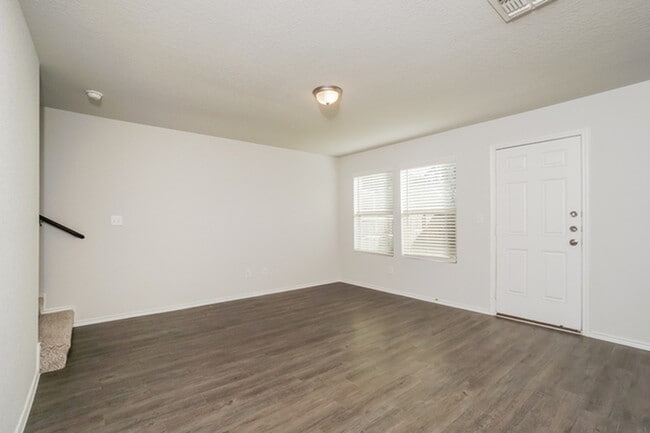 Photo - 9327 Evening Shade Ct