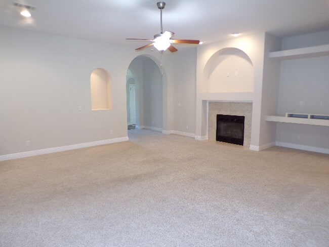 Photo - 4-Bedroom Craftsman Style Home