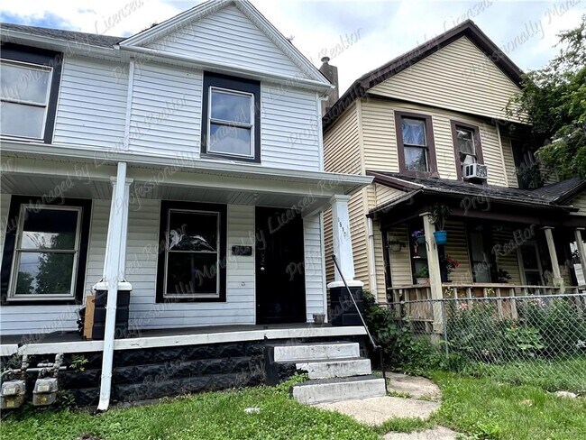 Photo - 1512 McLain St