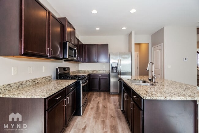Photo - 484 Dasheill Ln