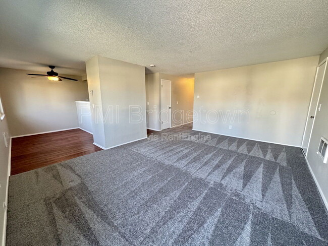 Photo - 3690 NE 8th St