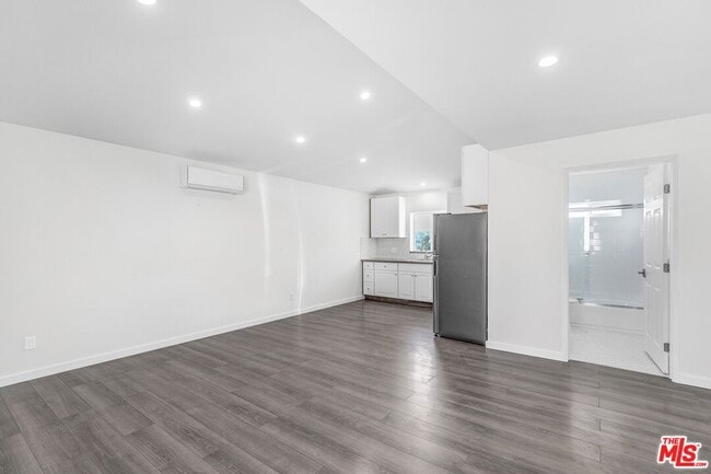 Photo - 3509-3504 Kinney St Casa