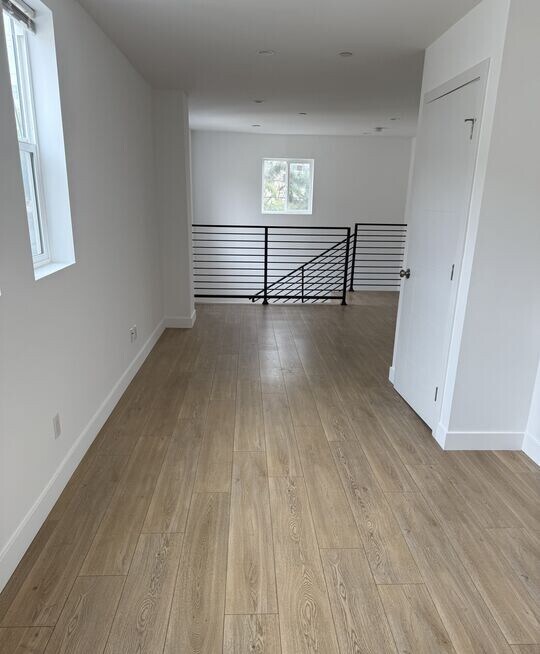 227 N Park View St Unidad 227B