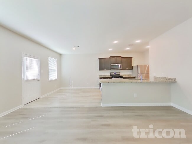 Photo - 23064 Shakespeare Dr