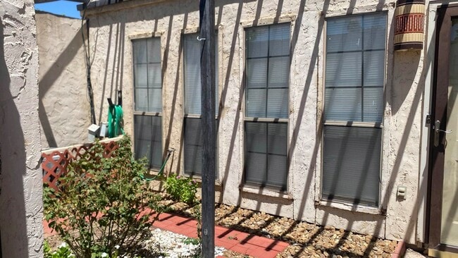 Photo - 101 W Del Mar Blvd Unit 10