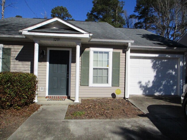 2 Bedroom Townhome - 2 Bedroom Townhome