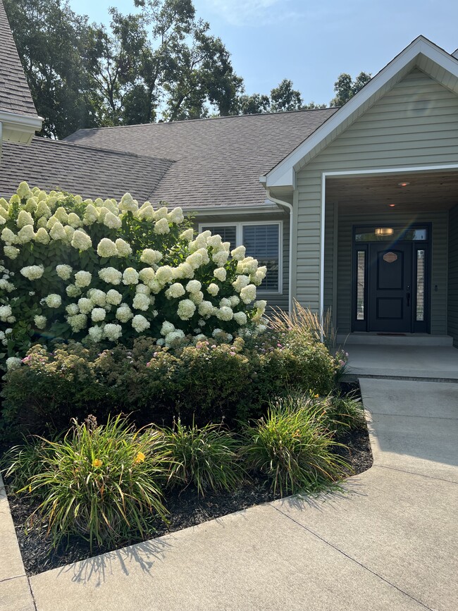 Photo - 108 Naturesview Ct