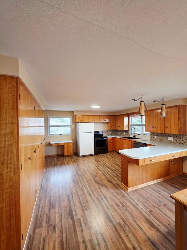 Photo - 2344B Cozy Nook Rd